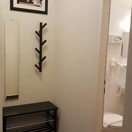 Center Aparthotel 3*